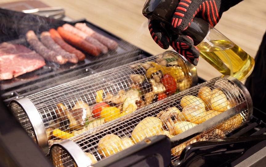 Serving grilled vegetables from the basket